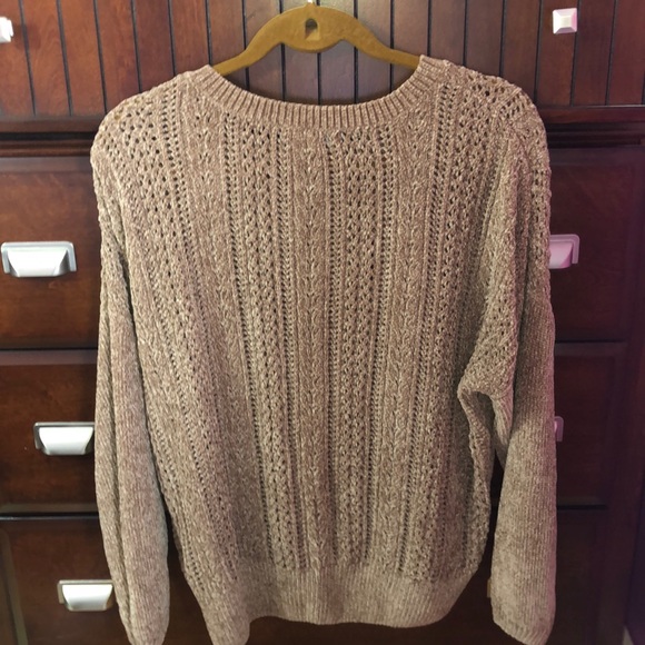 Soft Brown Sweater 🐻 - Picture 3 of 4